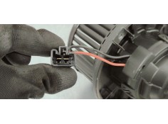 Recambio de ventilador calefaccion para toyota aygo x 1.0i 72 referencia OEM IAM T486480  