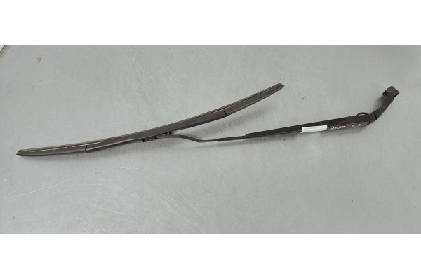 Recambio de brazo limpia delantero izquierdo para toyota aygo x 1.0i 72 referencia OEM IAM   