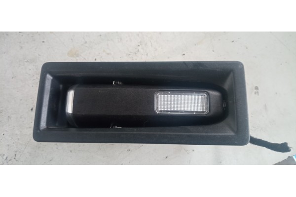 Recambio de luz interior para citroen c4 picasso exclusive referencia OEM IAM 89038571B 1465021 