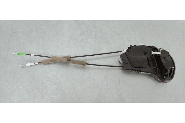 Recambio de cerradura puerta trasera derecha para toyota aygo x 1.0i 72 referencia OEM IAM M7314470M6  