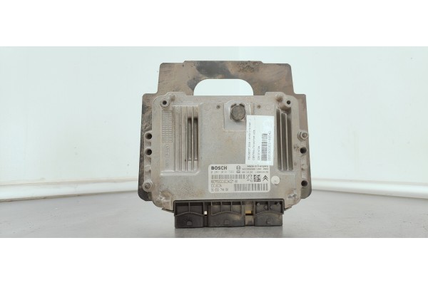 Recambio de centralita motor uce para peugeot 3008 1.6 hdi 110 fap referencia OEM IAM 0281014729  