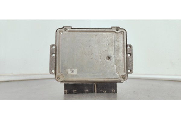 Recambio de centralita motor uce para opel zafira b edition ´´111 jahre´´ referencia OEM IAM 0281012549  