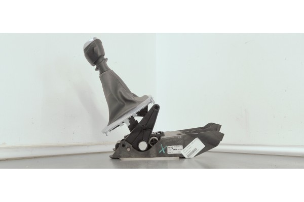Recambio de palanca cambio para renault megane iv berlina 5p 1.2i turbo 130 referencia OEM IAM 341042886R  
