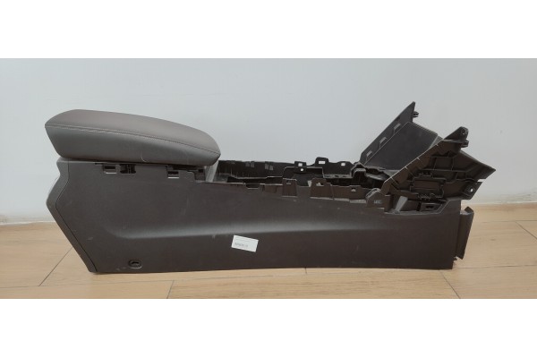 Recambio de apoyabrazos central para renault megane iv berlina 5p 1.2i turbo 130 referencia OEM IAM   