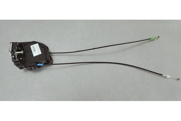 Recambio de cerradura puerta trasera derecha para toyota auris 1.4d4d 90 fap referencia OEM IAM   