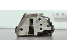 Recambio de cerradura puerta trasera derecha para toyota auris 1.4d4d 90 fap referencia OEM IAM   