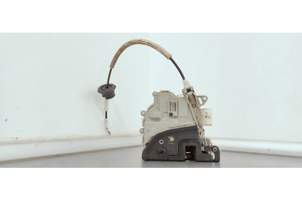 Recambio de cerradura puerta trasera izquierda para audi q5 (8r) 2.0 tdi referencia OEM IAM 8K0839015C  