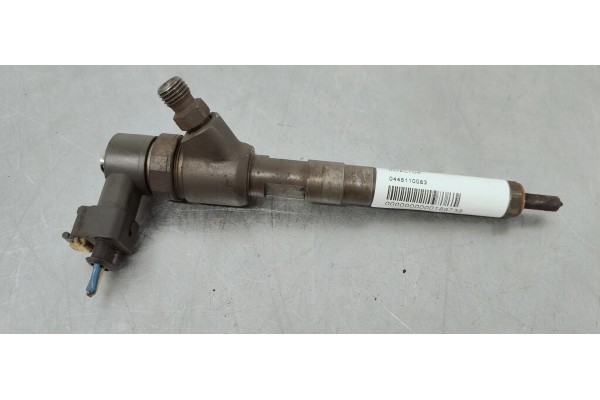Recambio de inyector para opel corsa c referencia OEM IAM 0445110083  