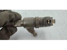 Recambio de inyector para opel corsa c referencia OEM IAM 0445110083  