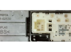 Recambio de mando elevalunas delantero derecho para toyota auris 1.4d4d 90 fap referencia OEM IAM 7423102530  