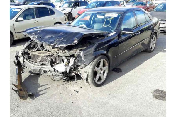 mercedes-benz clase e (w211) berlina del año 2011
