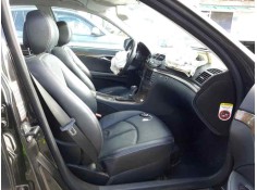 mercedes-benz clase e (w211) berlina del año 2011