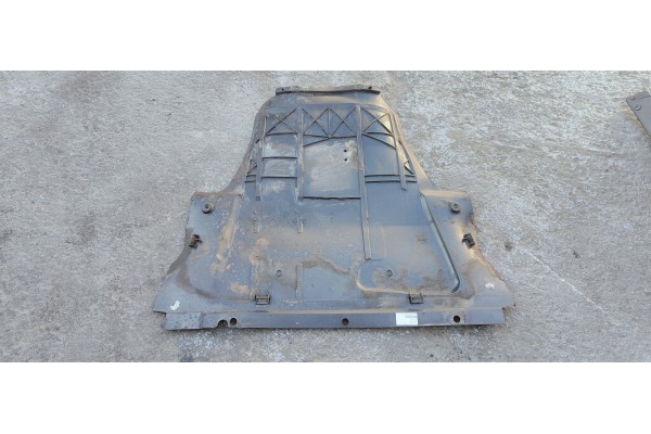 Recambio de cubrecarter para renault scenic ii 1.5dci 105 referencia OEM IAM 8200115689  