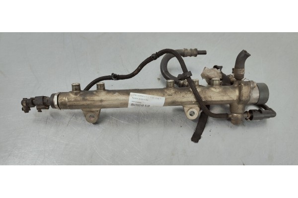 Recambio de rampa inyectora para opel corsa c referencia OEM IAM 0445214044  