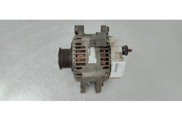 Recambio de alternador para kia sorento 2.5 crdi ex referencia OEM IAM 373004A300  
