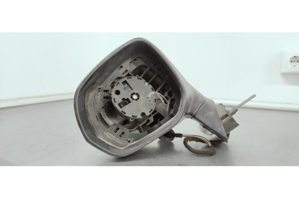 Recambio de retrovisor izquierdo para peugeot 3008 1.6 hdi 112 fap referencia OEM IAM E20208199  