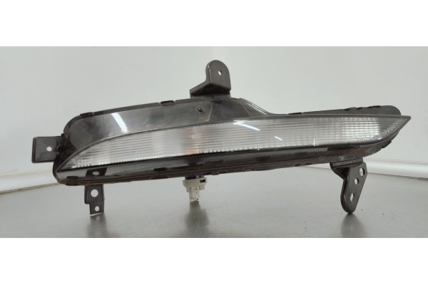 Recambio de piloto delantero derecho para renault megane iv berlina 5p 1.2i turbo 130 referencia OEM IAM 261306376R  