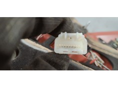 Recambio de piloto trasero izquierdo para toyota auris 1.4d4d 90 fap referencia OEM IAM 8156002540  