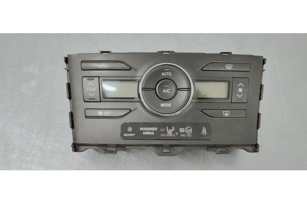 Recambio de mando climatizador para toyota auris 1.4d4d 90 fap referencia OEM IAM 5590002321  