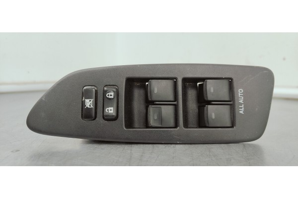 Recambio de mando elevalunas delantero izquierdo para toyota auris 1.4d4d 90 fap referencia OEM IAM 7423202550  