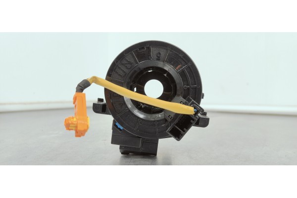 Recambio de anillo airbag para toyota auris 1.4d4d 90 fap referencia OEM IAM 8924502040  