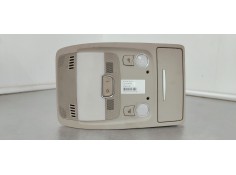 LUZ INTERIOR 8T0947135B 