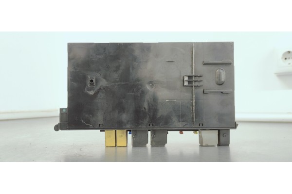 Recambio de caja reles / fusibles para mercedes-benz clase cls (w219) referencia OEM IAM 2115456601  
