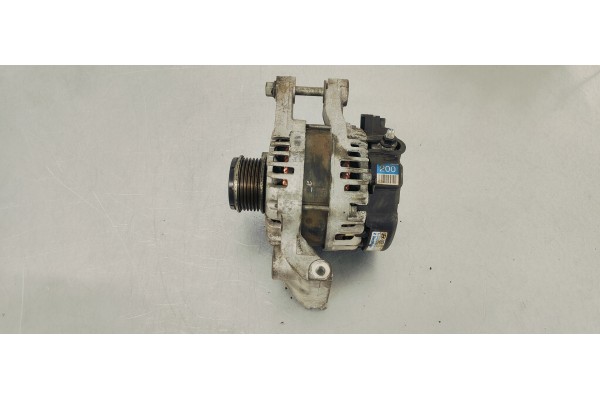 Recambio de alternador para hyundai tucson referencia OEM IAM 373002U200  