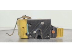 Recambio de cerradura puerta trasera derecha para volvo v70 familiar 2.4 diesel cat referencia OEM IAM 8626968  