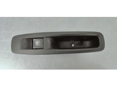 MANDO ELEVALUNAS TRASERO DERECHO 829507746R 