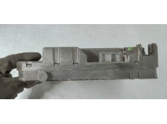Recambio de caja reles / fusibles para peugeot 307 (s1) xr clim referencia OEM IAM 9651197780A  
