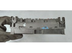 Recambio de caja reles / fusibles para peugeot 307 (s1) xr clim referencia OEM IAM 9651197780A  