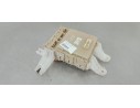Recambio de caja reles / fusibles para toyota auris 1.4d4d 90 fap referencia OEM IAM 8273002J70A  