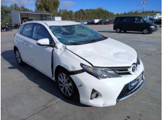 toyota auris del año 2015