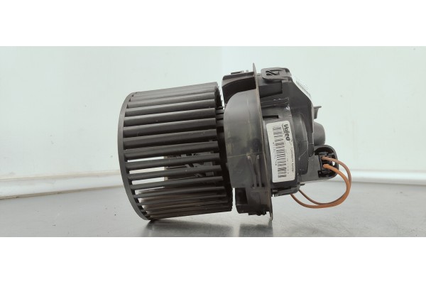 Recambio de ventilador calefaccion para renault clio iv grandtour 1.5 dci 90 fap referencia OEM IAM T1029527H  