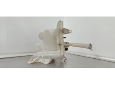Recambio de deposito limpia para toyota auris 1.6 i 132 referencia OEM IAM 8531002490  