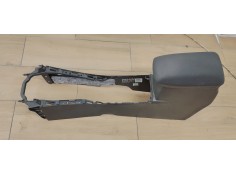 Recambio de apoyabrazos central para toyota auris 1.6 i 132 referencia OEM IAM   