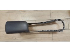 Recambio de apoyabrazos central para toyota auris 1.6 i 132 referencia OEM IAM   