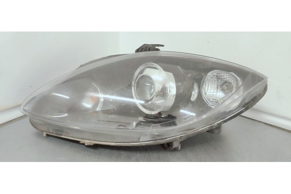 Recambio de faro izquierdo para seat leon (1p1) 1.6 tdi 105 fap referencia OEM IAM 5P1941753E  
