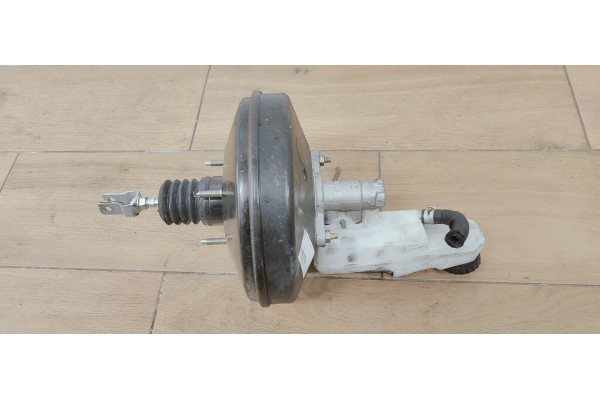 Recambio de servofreno para toyota auris 1.4d4d 90 fap referencia OEM IAM 0204703725  