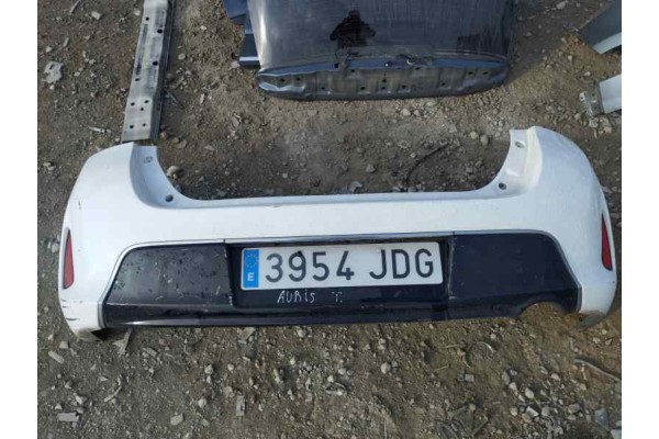 Recambio de paragolpes trasero para toyota auris 1.6 i 132 referencia OEM IAM   