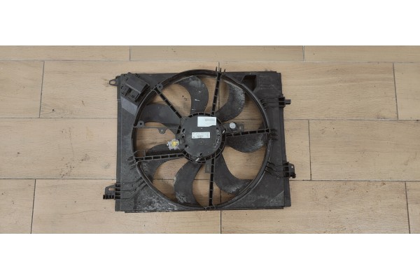 Recambio de electroventilador para renault megane iv berlina 5p 1.2i turbo 130 referencia OEM IAM 214813939R  