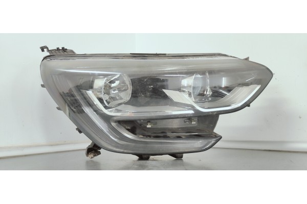 Recambio de faro derecho para renault megane iv berlina 5p 1.2i turbo 130 referencia OEM IAM 260108478R  