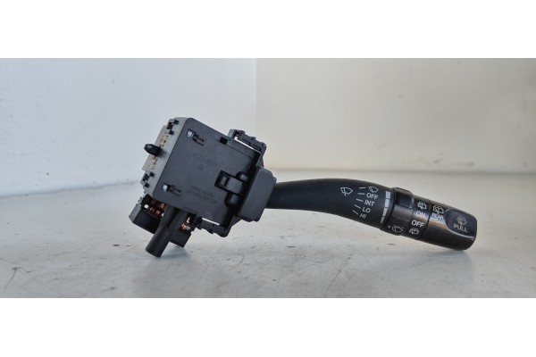 Recambio de mando limpia para kia carens 2.0 crdi referencia OEM IAM 202004726  