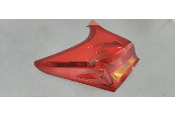 Recambio de piloto trasero izquierdo para toyota auris 1.6 i 132 referencia OEM IAM   