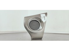 Recambio de rejilla aireadora para toyota auris 1.6 i 132 referencia OEM IAM 20733  