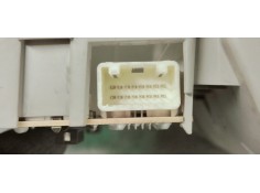 Recambio de luz interior para toyota auris 1.6 i 132 referencia OEM IAM 8126002480  