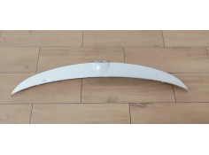 Recambio de molduras traseras para toyota auris 1.6 i 132 referencia OEM IAM 7681102790  