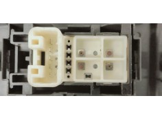 Recambio de mando elevalunas trasero derecho para toyota auris 1.6 i 132 referencia OEM IAM 7427102630  