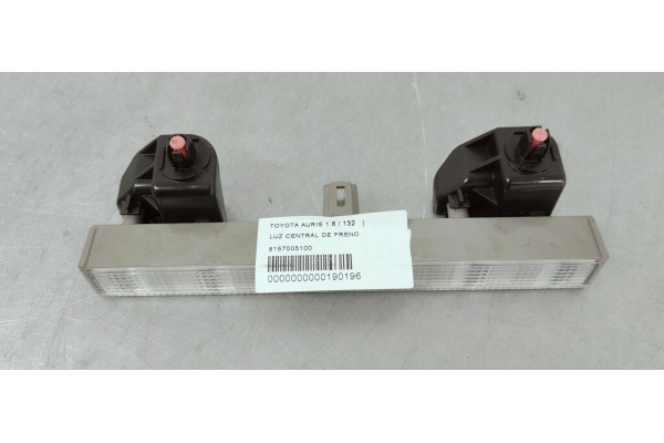 Recambio de luz central de freno para toyota auris 1.6 i 132 referencia OEM IAM 8157005100  